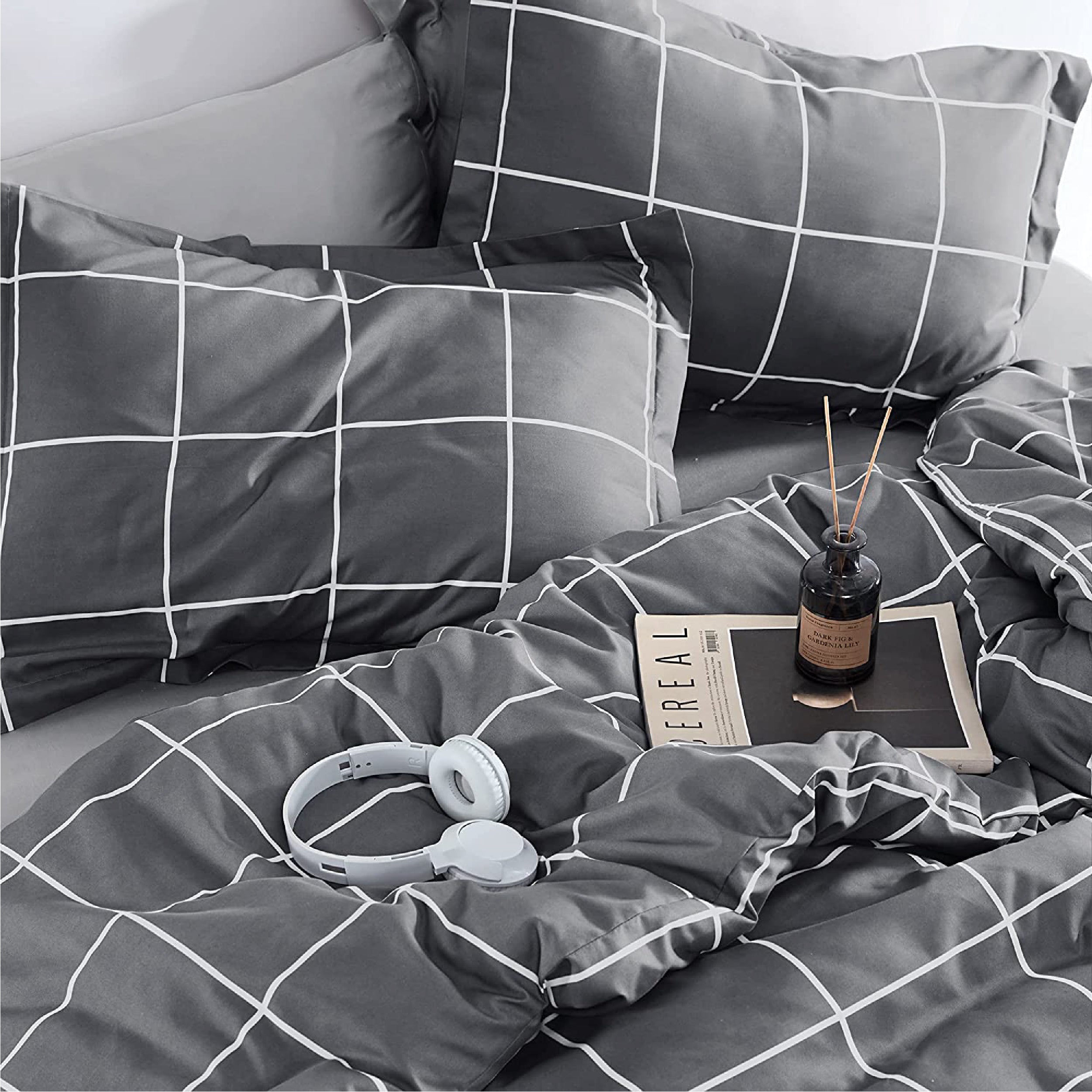 Bedroom Colors That'll Make You Wake Up Happier in 2021 And Tips for How to Decorate Your paint color bedroom.