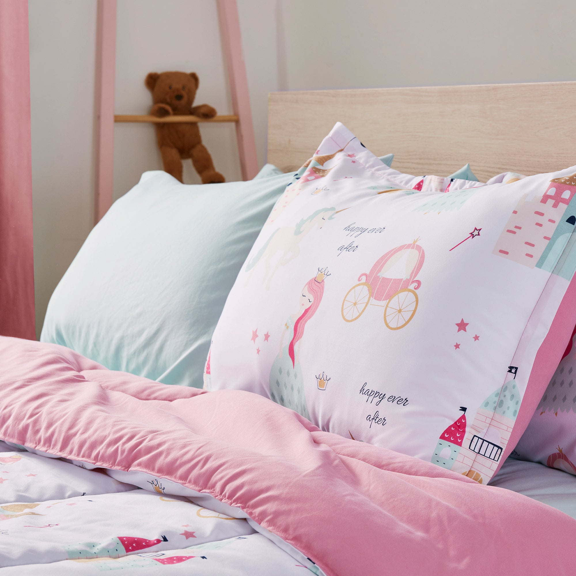 Princess Castle Kids Printed Comforter Set White/Pink.