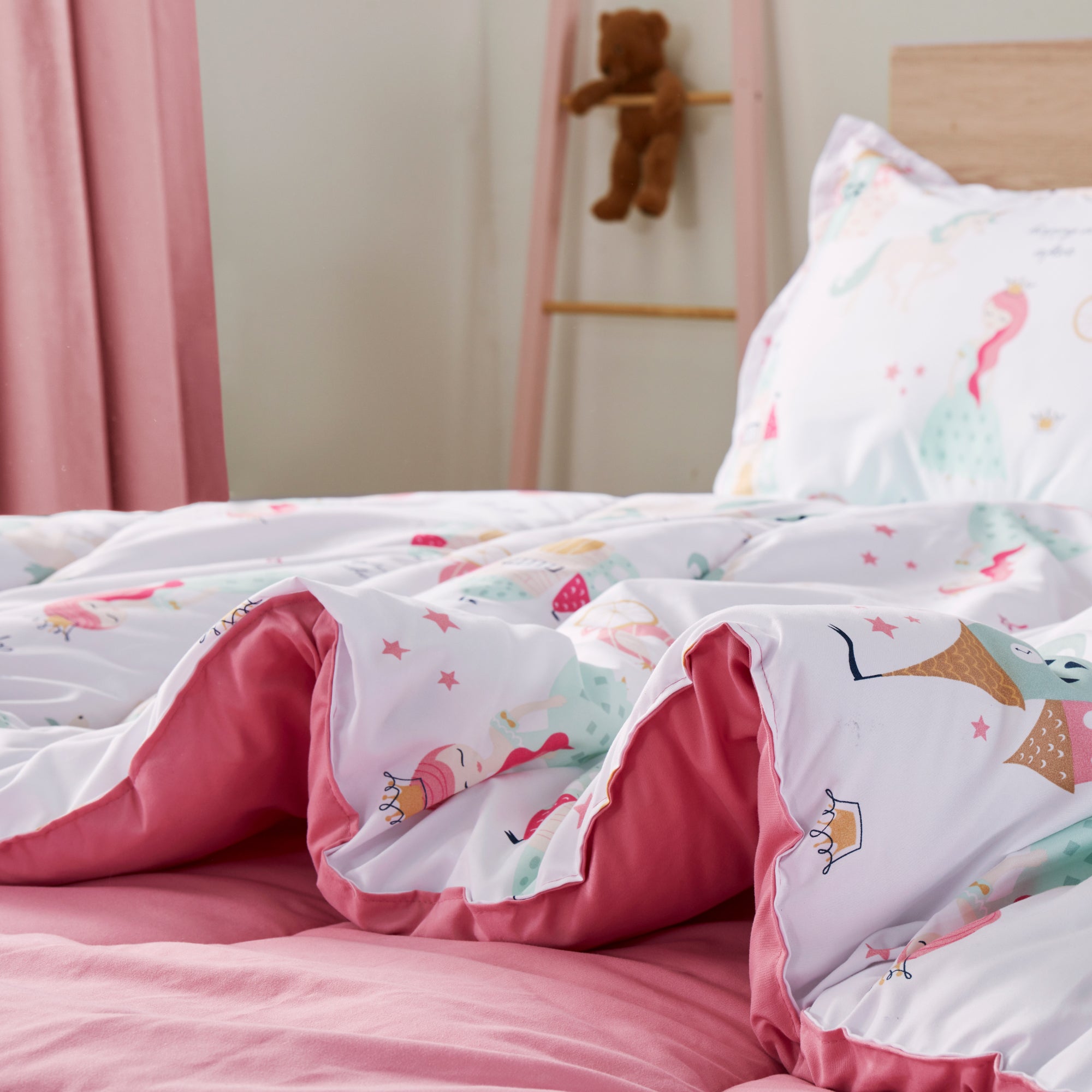 Princess Castle Kids Printed Comforter Set White/Pink.