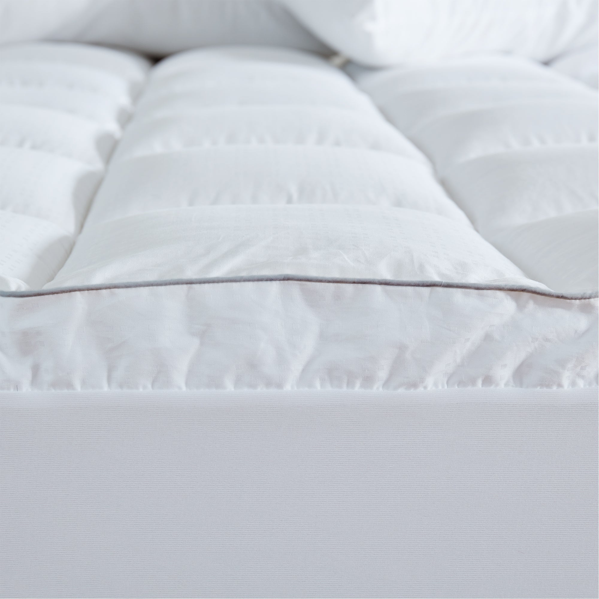 Luxury Thick Cotton Mattress Pad White.