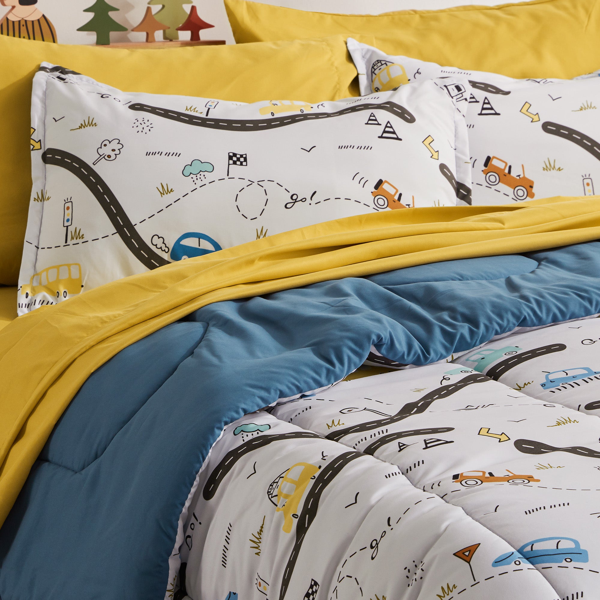 White Car Road Kids Printed Comforter Set.