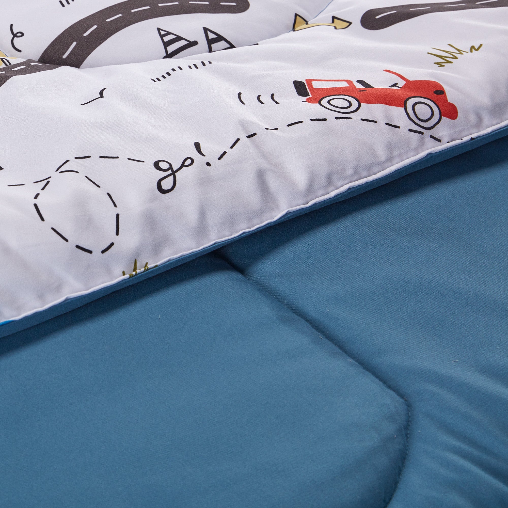 White Car Road Kids Printed Comforter Set.
