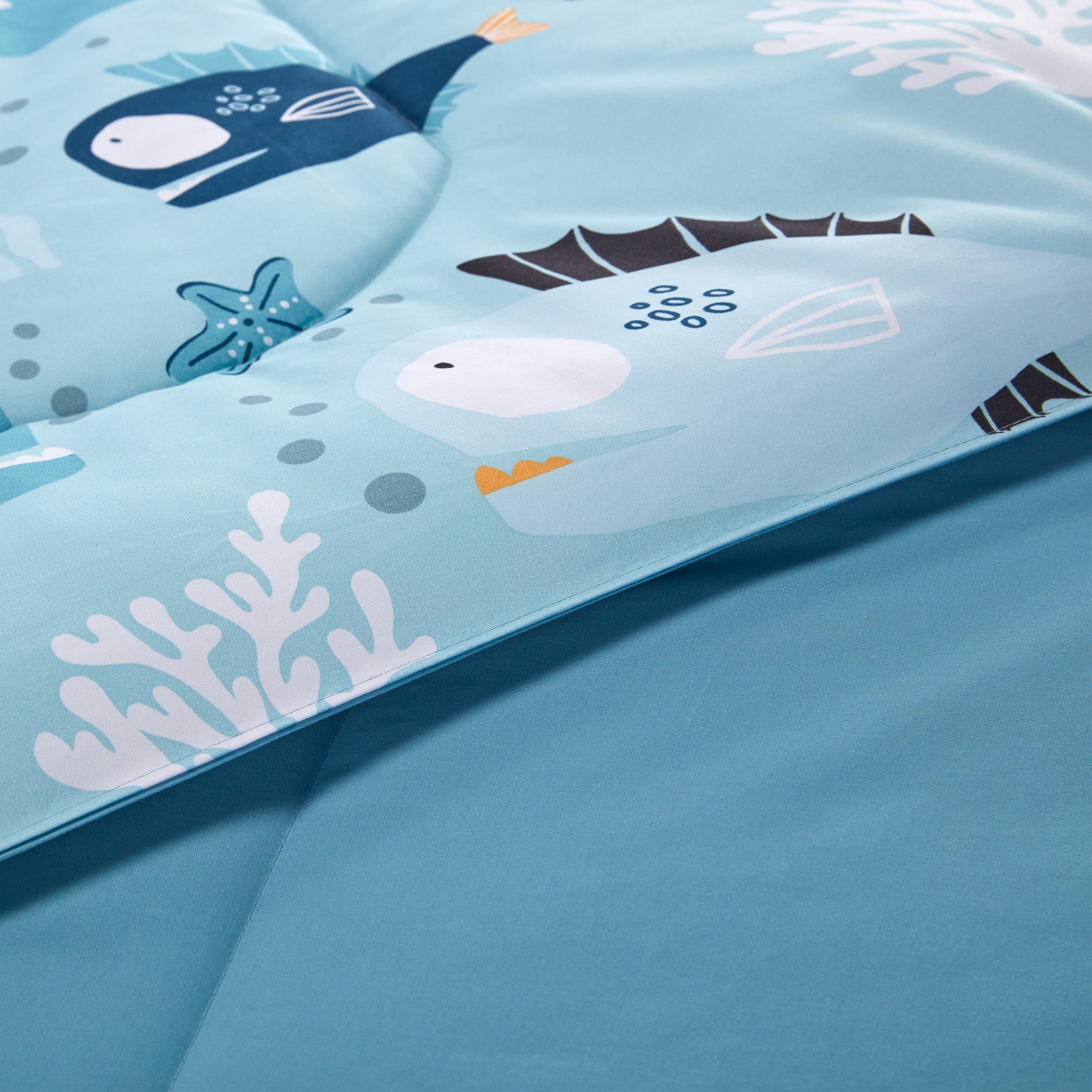 Light Blue Little Fish Kids Comforter Set Printed Kids Bedding Set.