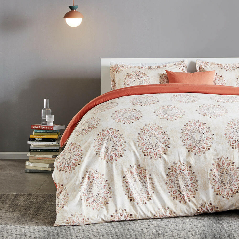 Damask Pattern Printed Duvet Cover Set.